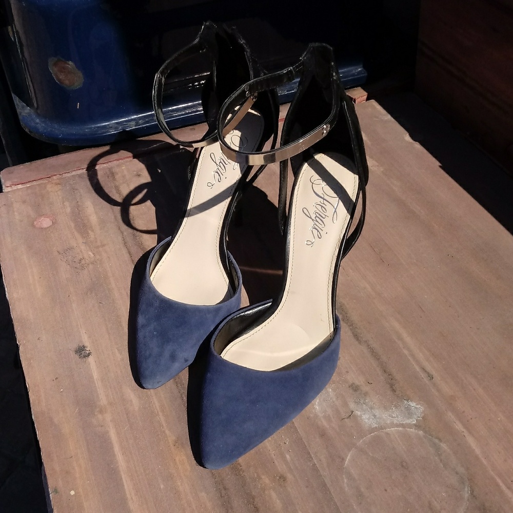 Fergie brand size 10